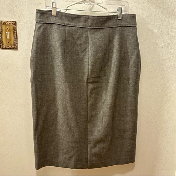 Ann Taylor Charcoal Button Pencil Skirt || NWT || Size 12 - Picture 3 of 6